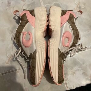 COACH C275 Tech Runner In Signature Canvas Women’s Size 9B Khaki Pink